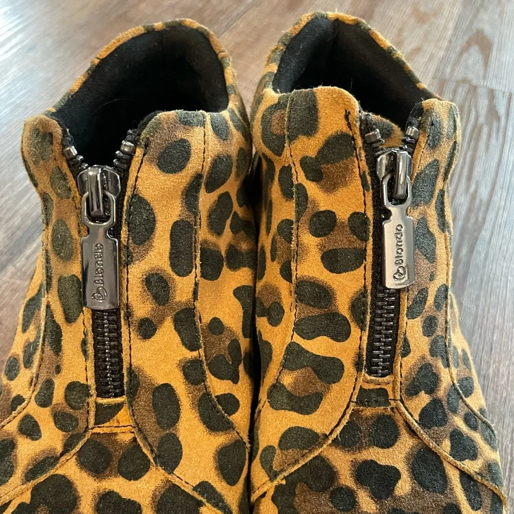 Blondo Glenda Leopard Waterproof Suede Zip Up Wedge Heel Sneaker Bootie Size 6.5 - Picture 11 of 14
